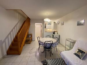 Appartement Duplex Calme, Proche Plage et Centre à Fouras - FR-1-709-78