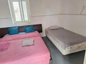 Room with private entrance from outside, traditional house - Livadhia