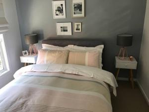 The Small House - Mid century gem in wine countys Healesville