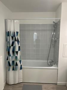 Appartement F3 cozy avec balcon proche de Paris et aéroport CDG