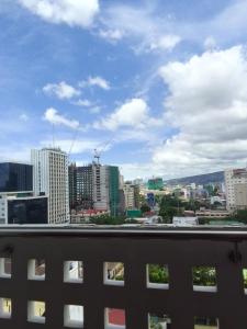 BUDGET RENTAL UNIT near Ayala Center Cebu
