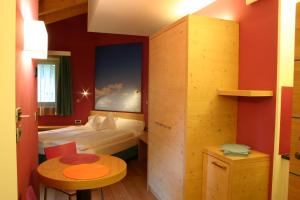 Color Home Suite Apartments