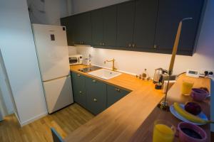 Central Apartments with City View & Large Balcony