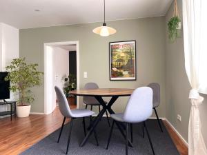 Hen-Coop Inn Appartement mit zwei Schlafzimmern & Netflix