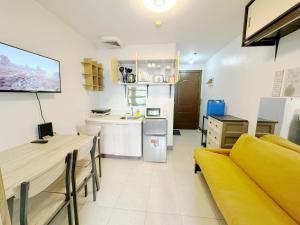 Fully Furnished 1BR Ridgewood Towers with 200Mbps WIFI