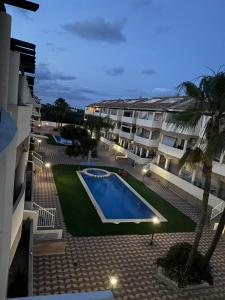 Apartamento con piscinas y wifi en playas Costa Norte