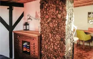 1 Bedroom Cozy Apartment In Puszczykowo - 库尔尼克