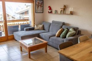 Victoria - real ski-in ski out, great view