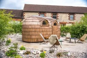 Large Country Cottage, Sleeps 8 - Spa Facilities, Garden Bar, Catering Services, Free Parking, Nature Reserve, Hen Parties - Scunthorpe