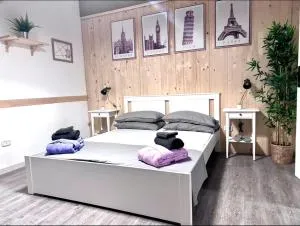 Monacos home and food - كازوريا