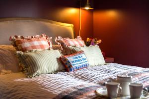 Large Country Cottage, Sleeps 8 - Spa Facilities, Garden Bar, Catering Services, Free Parking, Nature Reserve, Hen Parties