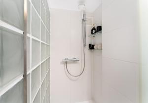 Lighthouse by Cozyplace