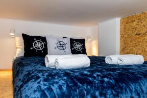 Lighthouse by Cozyplace