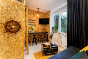 Lighthouse by Cozyplace