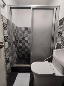 4-5br Apartment in Paranaque for Staycation