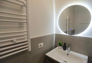 Metro Lodi Apartment