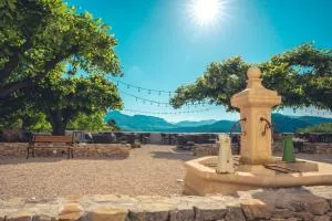 Logis Hôtel Restaurant Le Plantevin - 普罗皮亚克