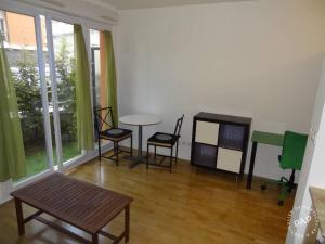 Appartements Studio 23 m2 avec terrasse 16 m2 - Corporate housing ou bail civil travailleur mobilite Residence standing Atlantis Plein Sud : photos des chambres