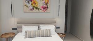 Deluxe Double Room with Balcony room in Panos Studios
