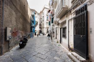 Pisanelli Blu By HouseinNaples