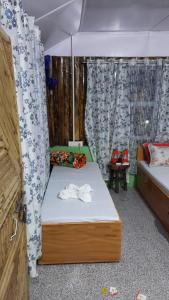 Himali Dara Homestay