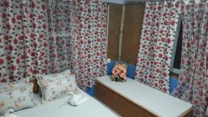 Himali Dara Homestay
