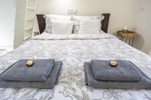 Central Beachside Studios