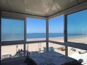 Appartements FACE MER PORNICHET BAIE DE LA BAULE GRAND STUDIO : photos des chambres