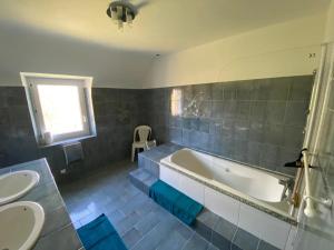 Danydan- Brignogan-Plages - Maison de charme Bretonne en Granit sur la côte des légendes