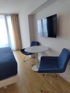 Apartment in Orbi city