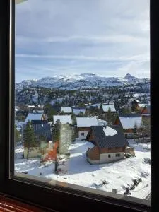 Appartmt 6-8 en montagne - إيسابا