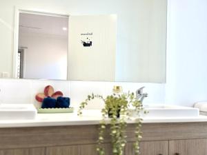 Absolute Familial Paradise- Greenbank