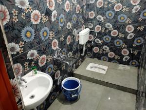 Ellar Sri Krishna Arcade