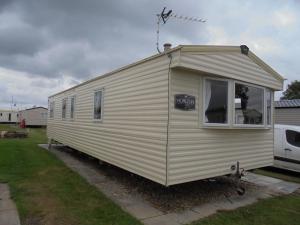 Kingfisher Horizon III 8 Berth Close to site entrance