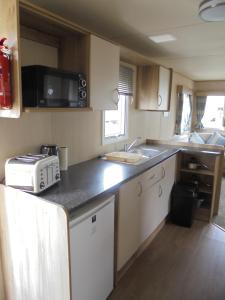 Kingfisher Horizon III 8 Berth Close to site entrance