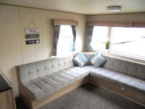 Kingfisher Horizon III 8 Berth Close to site entrance