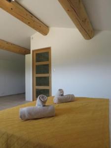 Maisons de vacances Maison face au Luberon avec piscine - 5 Chambres : photos des chambres