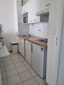 Appartements Appartement du golf terrasse piscine tout a pied : photos des chambres