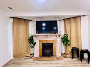 NEW! Fireworks View next to Casino walk to falls