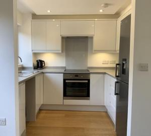 3 bedroom home with sunny private garden