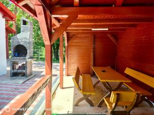 Cabana LUCDAR Valiug Crivaia