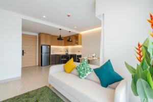 Spacious apartments with panoramic view in Laguna