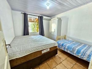 CASA AMBAR COM PISCINA A 400 METROS DA PRAIA DE Mariscal BOMBINHAS N 705