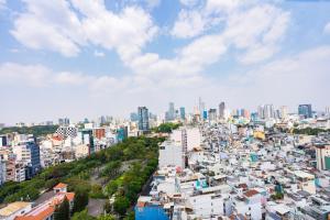 International Plaza, District 1