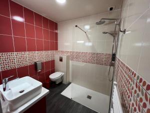 Hotels Brit Hotel du Parc Niort Centre-Parking gratuit : Chambre Lits Jumeaux