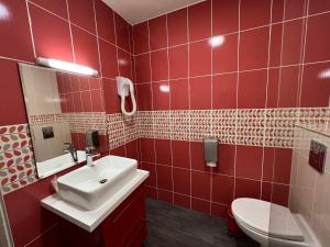 Hotels Brit Hotel du Parc Niort Centre-Parking gratuit : photos des chambres