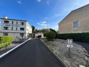 Hotels Brit Hotel du Parc Niort Centre-Parking gratuit : photos des chambres