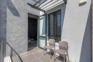 Trebuchet Studio Apartment