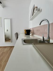 Pistacchio by SnappyB