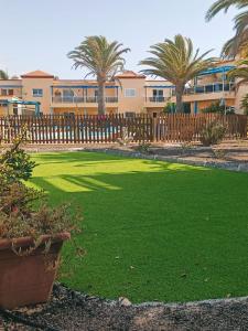 CASA ANITA, pool sea and surf in Corralejo
